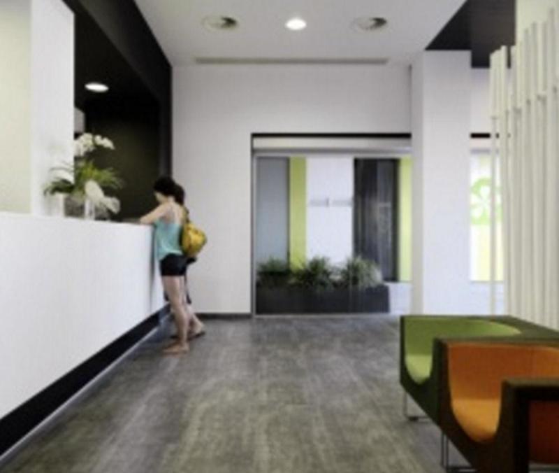 Residencia Melon District Marina Barcelona Exterior foto